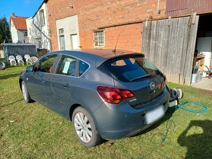 Opel Astra J