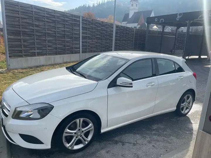 Mercedes-Benz A-Class 2013 photo 3