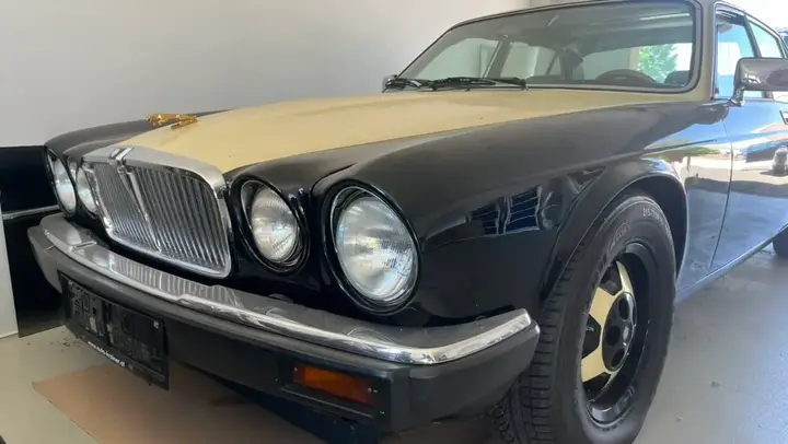 Jaguar Xj