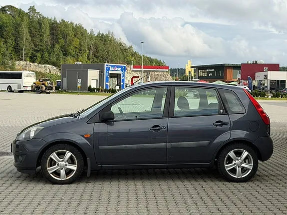 Ford Fiesta 2006 photo 5