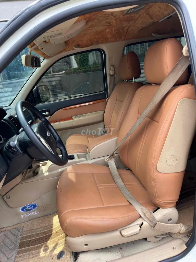 Ford Everest 2011 photo 5