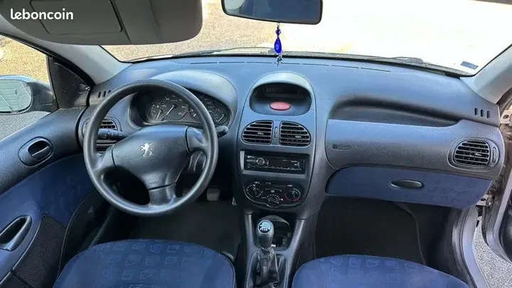 Peugeot 206 2003 photo 3
