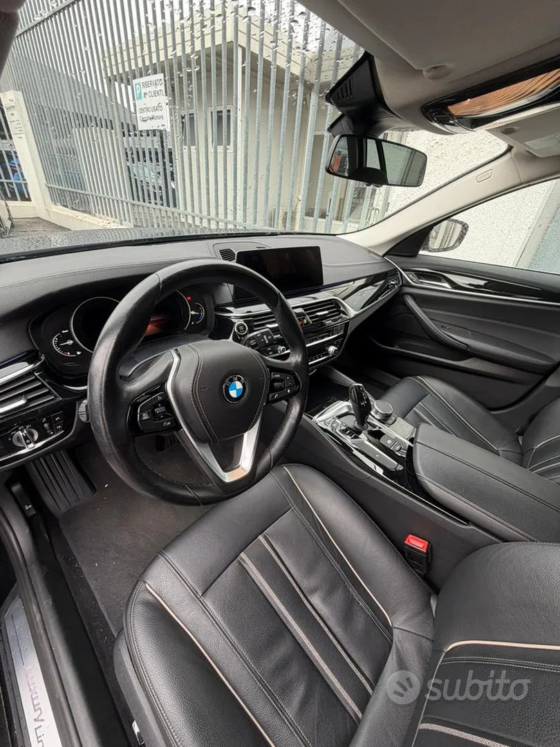BMW 5 Series 2019 photo 5
