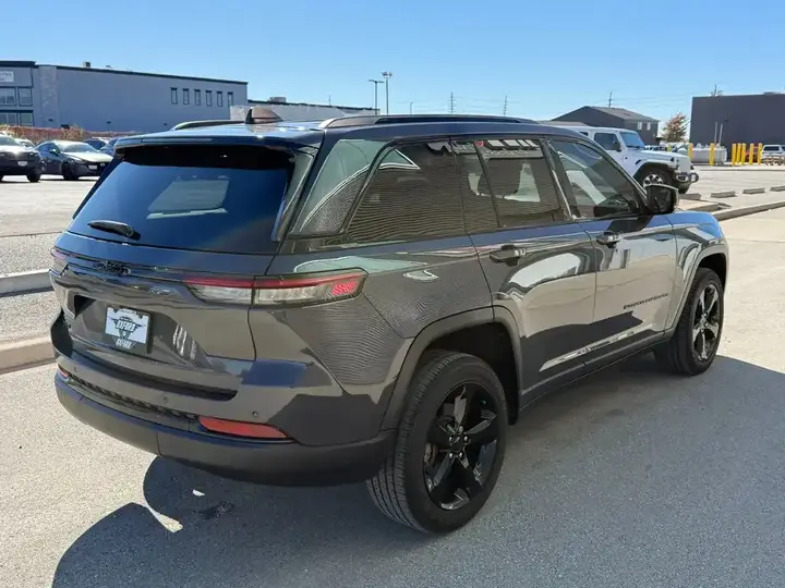 Jeep Grand Cherokee 2024 photo 5