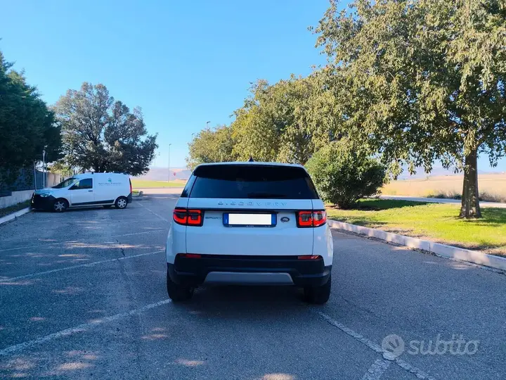 Land Rover Discovery Sport 2022 photo 5