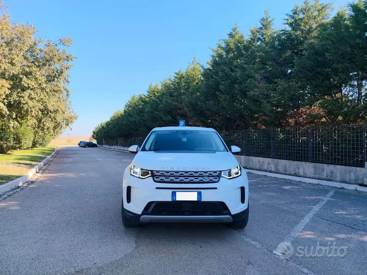 Land Rover Discovery Sport 2022 photo 2