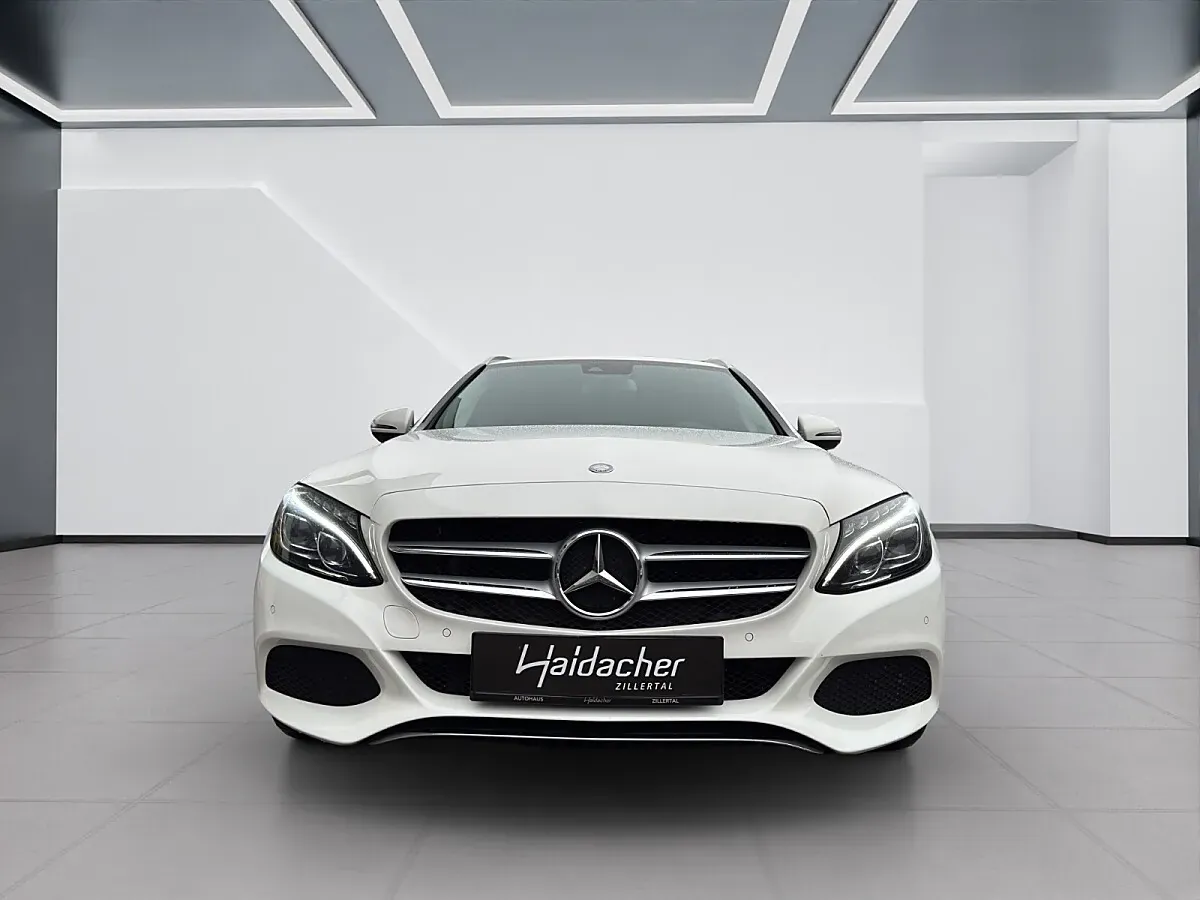Mercedes-Benz C-Class 2017 photo 3