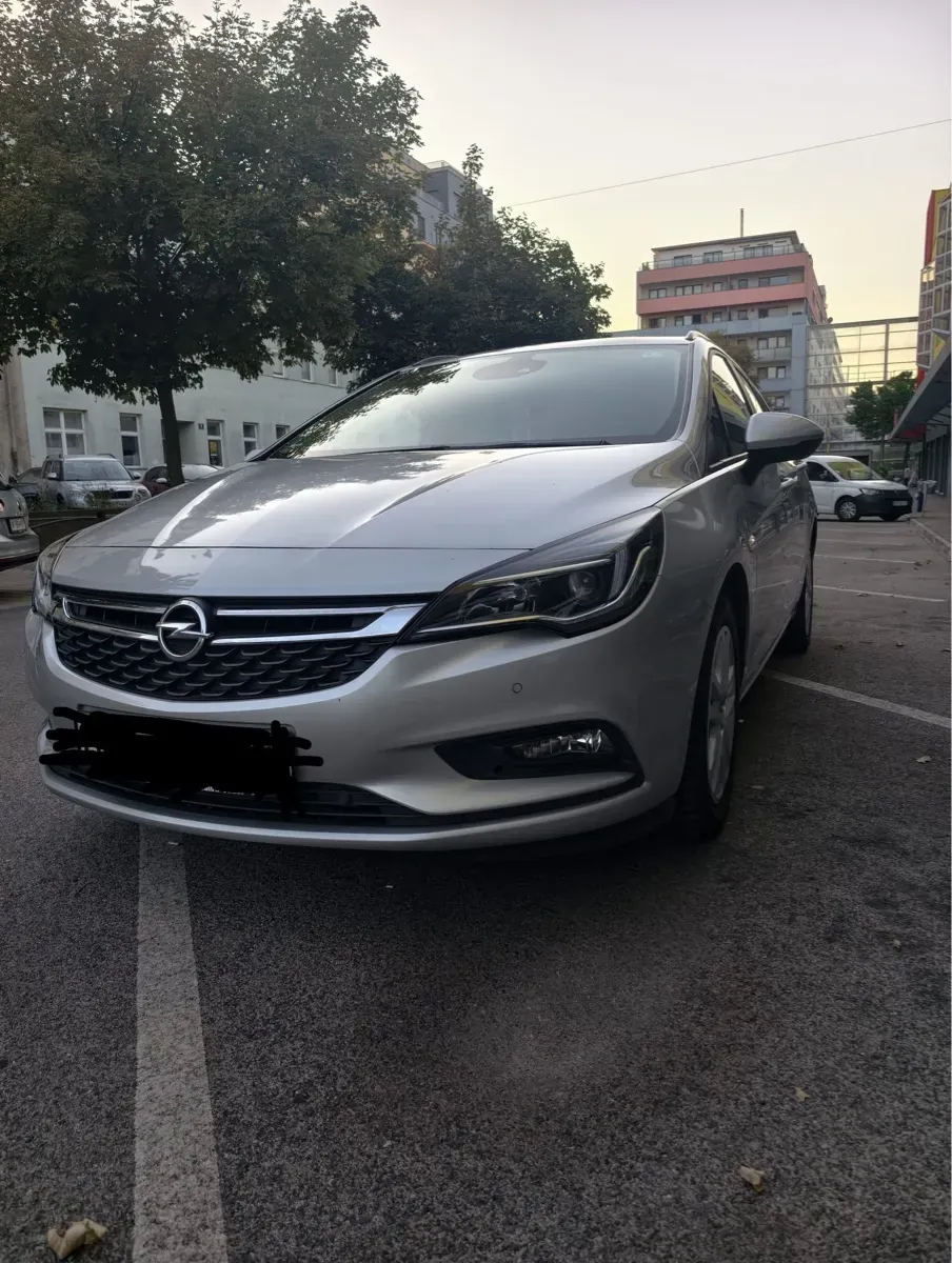 Opel Astra 2017 photo 2