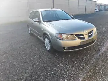 Nissan Almera