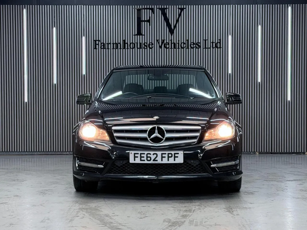 Mercedes-Benz C-Class 2012 photo 2