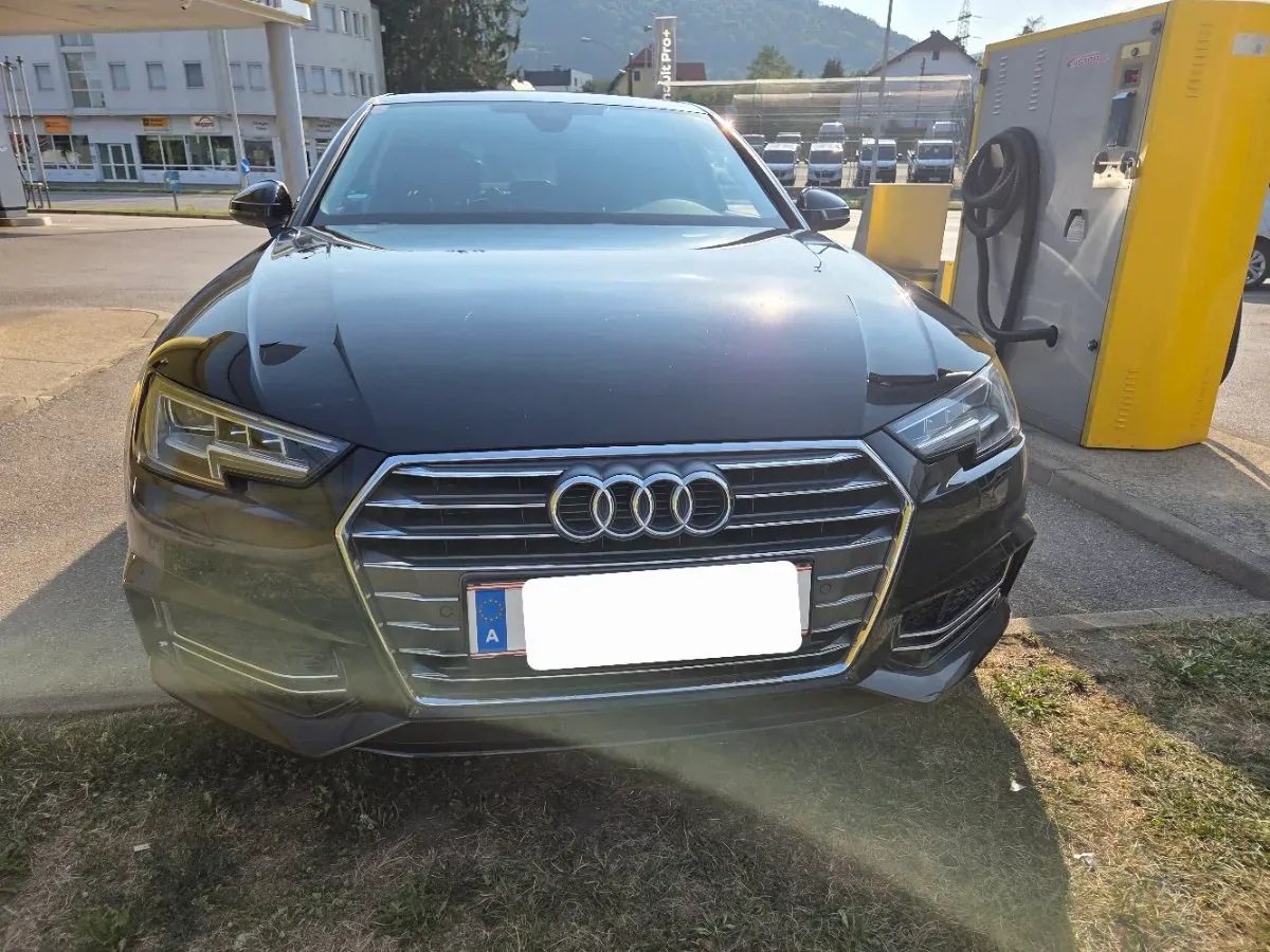 Audi A4 2016 photo 2