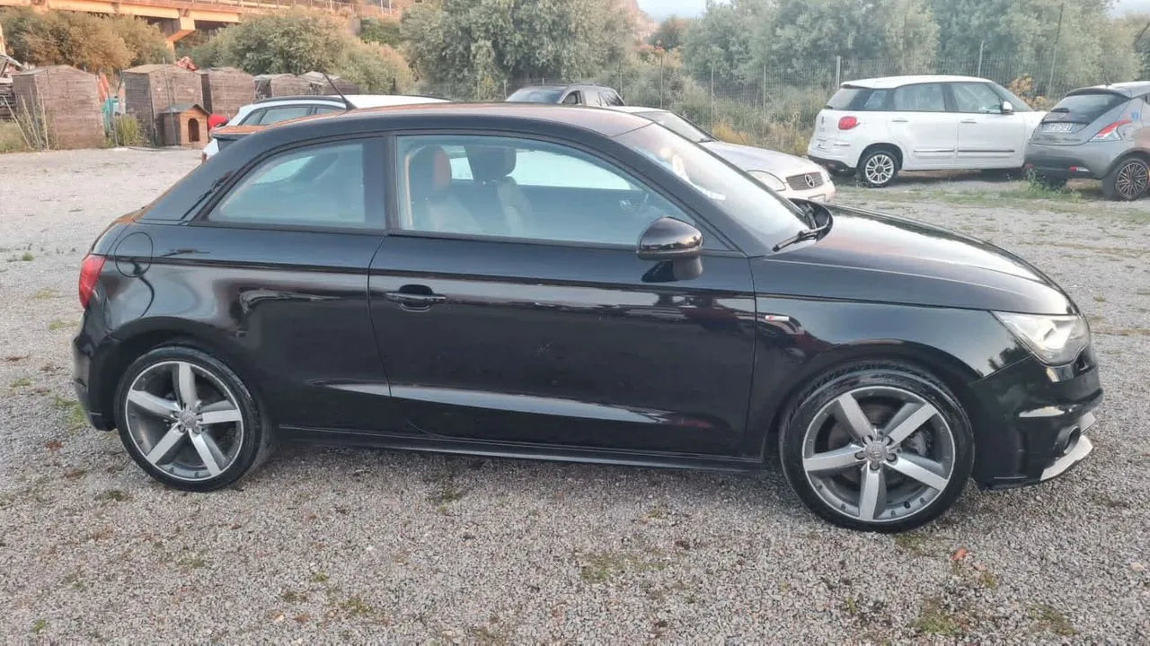 Audi A1 2012 photo 2