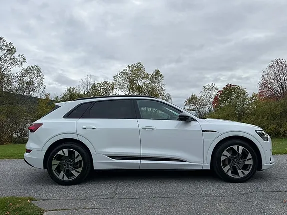 Audi E-Tron 2021 photo 4