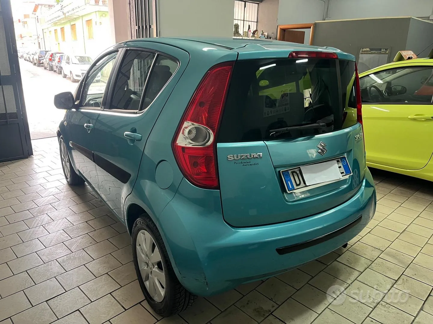 Suzuki Splash 2008 photo 3