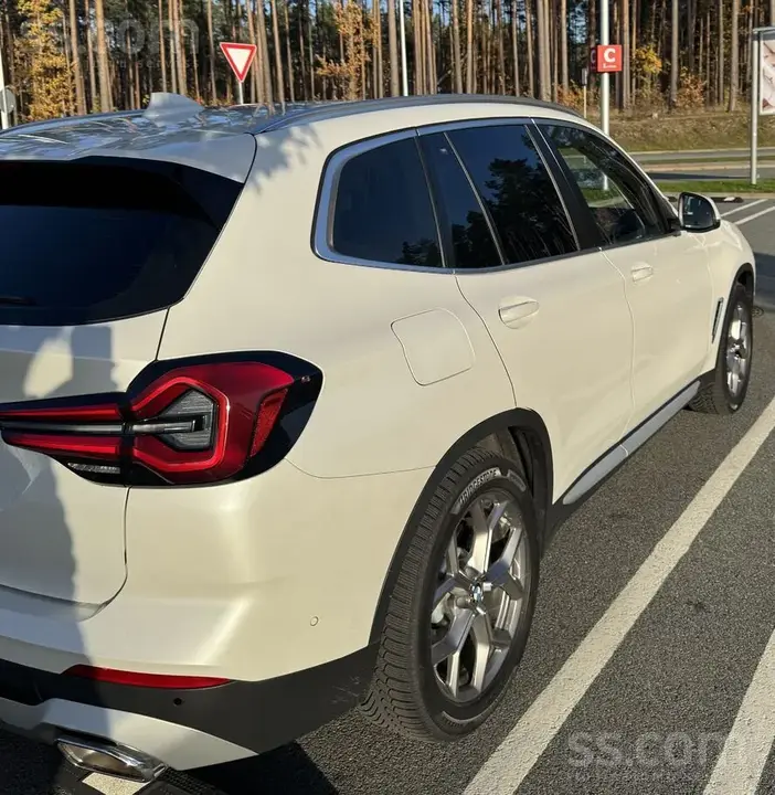 BMW X3 2022 photo 2