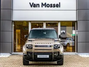 Land Rover Defender 2026 photo 2