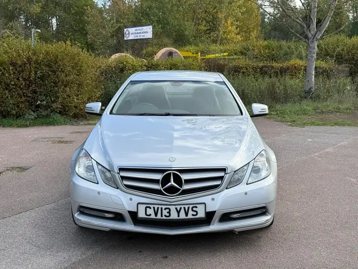 Mercedes-Benz E-Class 2013 photo 2