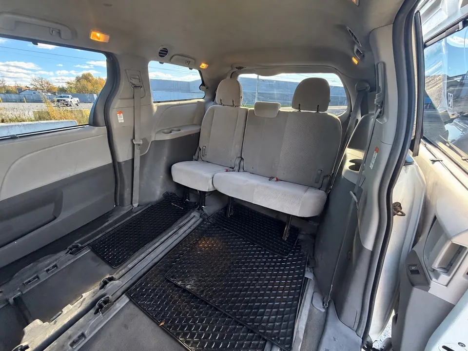 Toyota Sienna 2019 photo 4