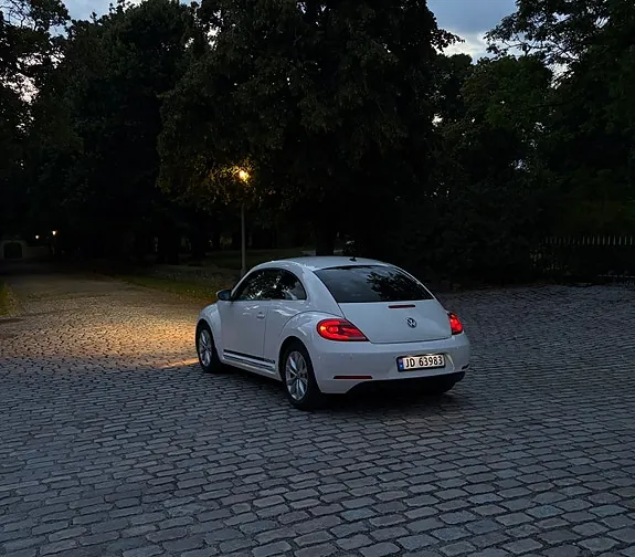 Volkswagen Beetle 2012 photo 2