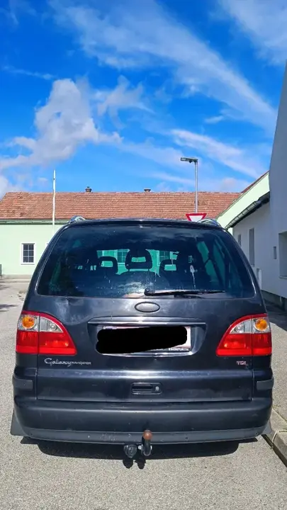 Ford Galaxy 2004 photo 3