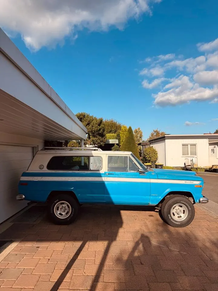 Jeep Cherokee