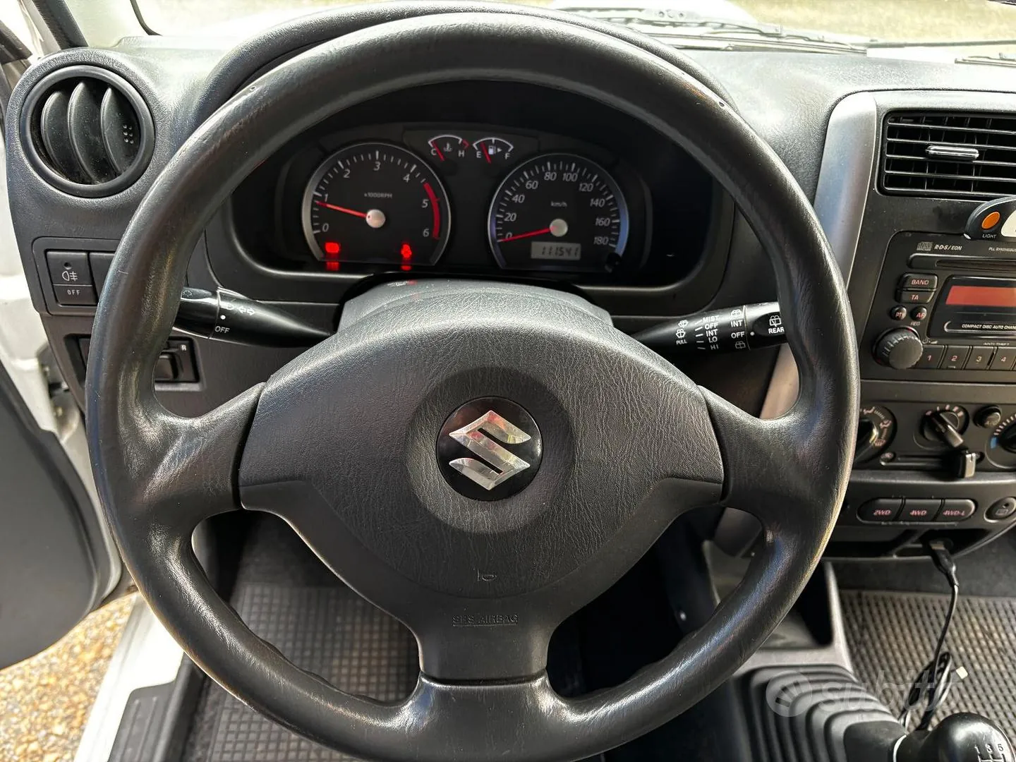 Suzuki Jimny 2010 photo 2