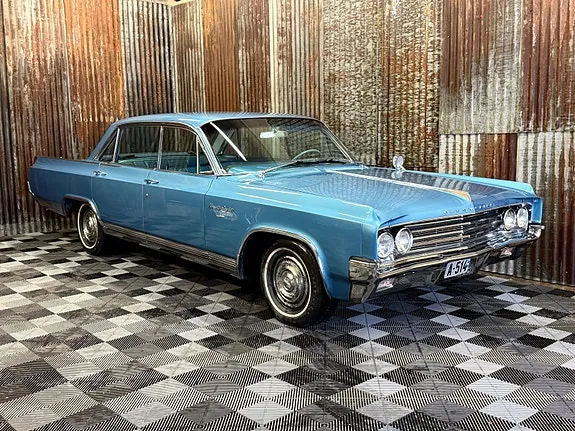 Oldsmobile Ninety-Eight