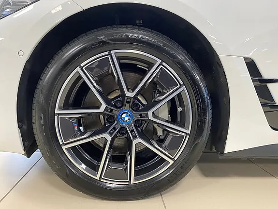 BMW I4 2024 photo 2