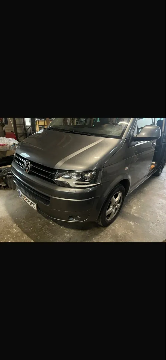 Volkswagen T5 2012 photo 2