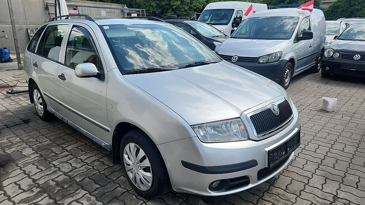 Skoda Fabia 2005 photo 2