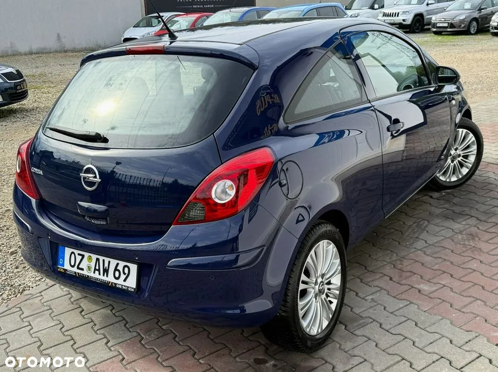 Opel Corsa 2011 photo 3