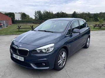 BMW 225 Xe