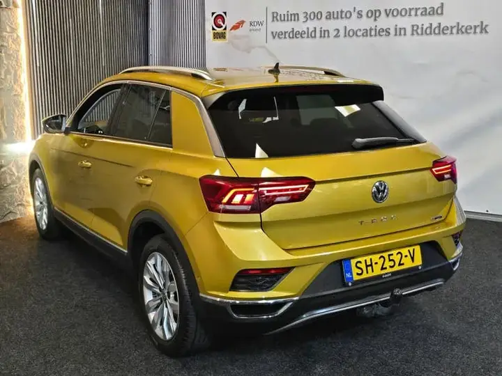 Volkswagen T-Roc 2018 photo 2