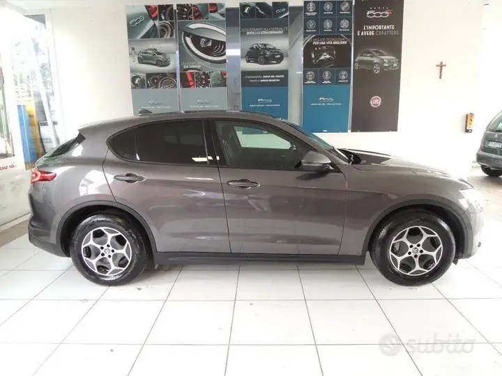 Alfa Romeo Stelvio 2023 photo 3