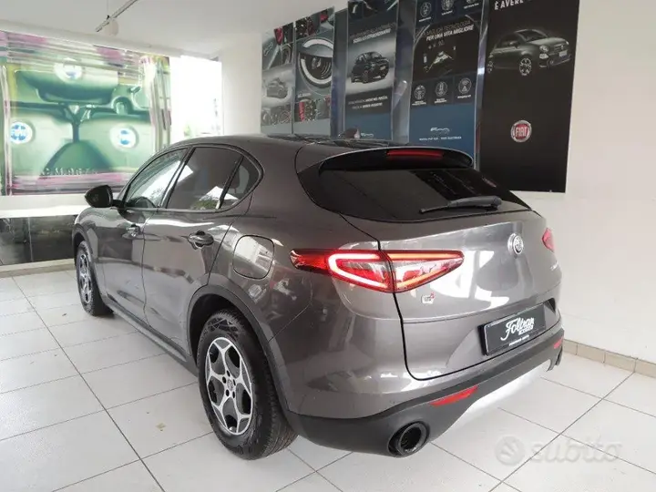 Alfa Romeo Stelvio 2023 photo 4
