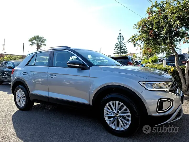 Volkswagen T-Roc 2022 photo 4