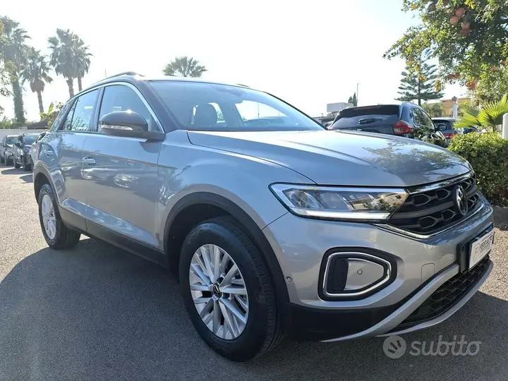 Volkswagen T-Roc 2022 photo 3