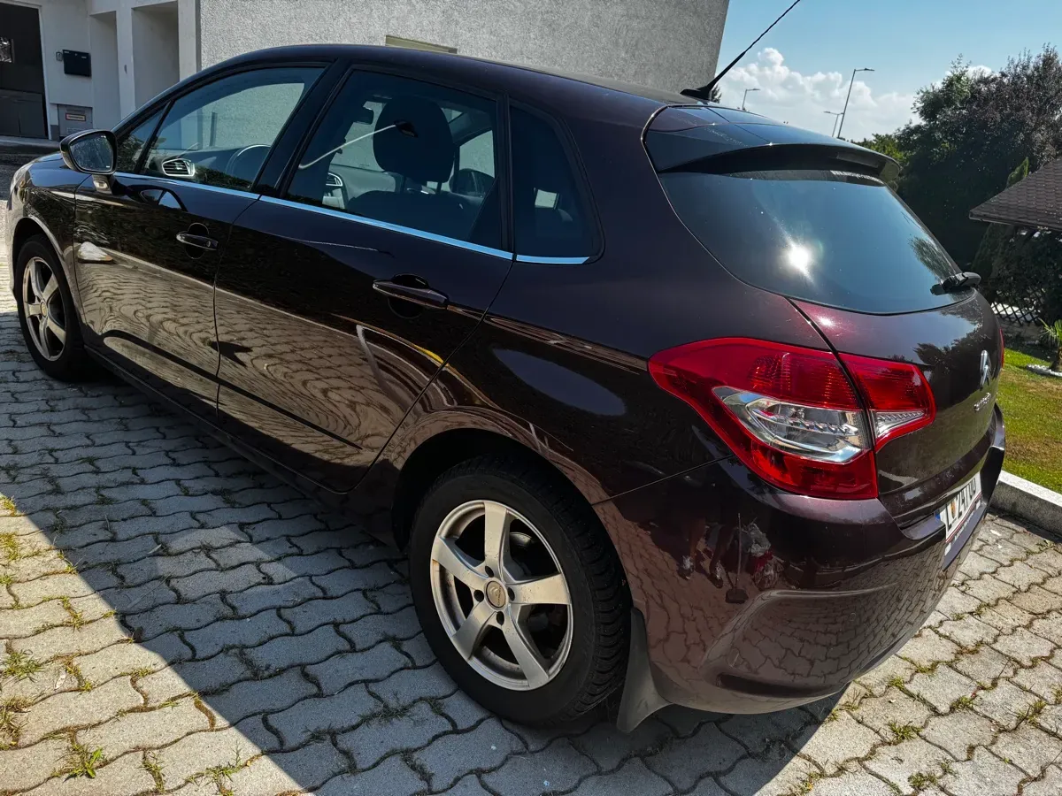 Citroen C4 2011 photo 3
