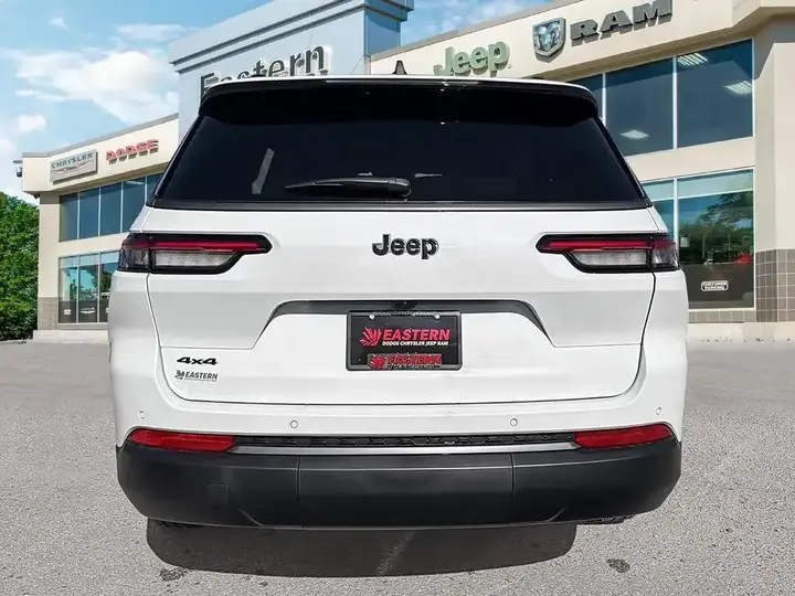 Jeep Grand Cherokee L 2026 photo 4