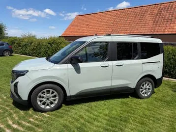 Ford Tourneo Courier 2025 photo 3