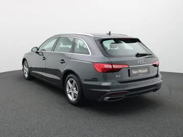 Audi A4 Avant 2022 photo 2