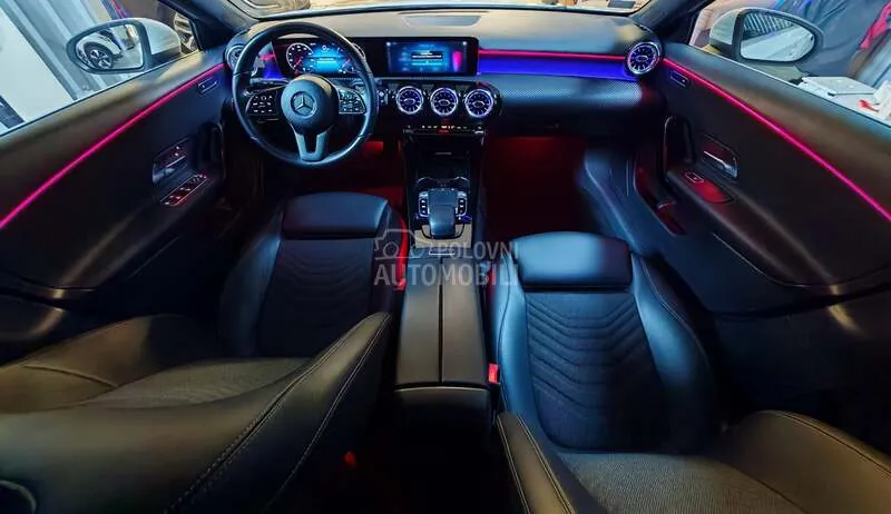 Mercedes-Benz A180 2019 photo 2