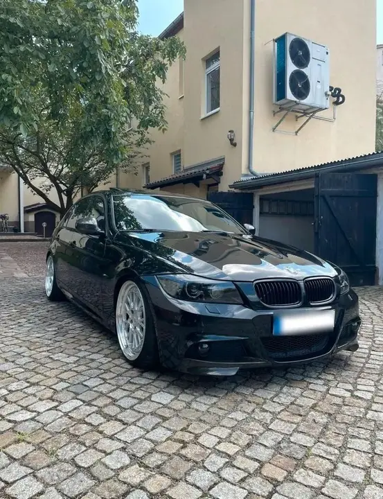 BMW E90