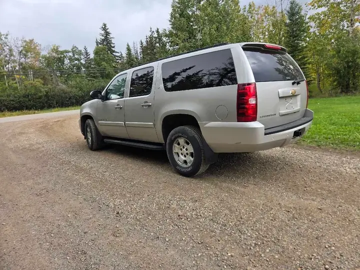 Chevrolet Suburban 2007 photo 3