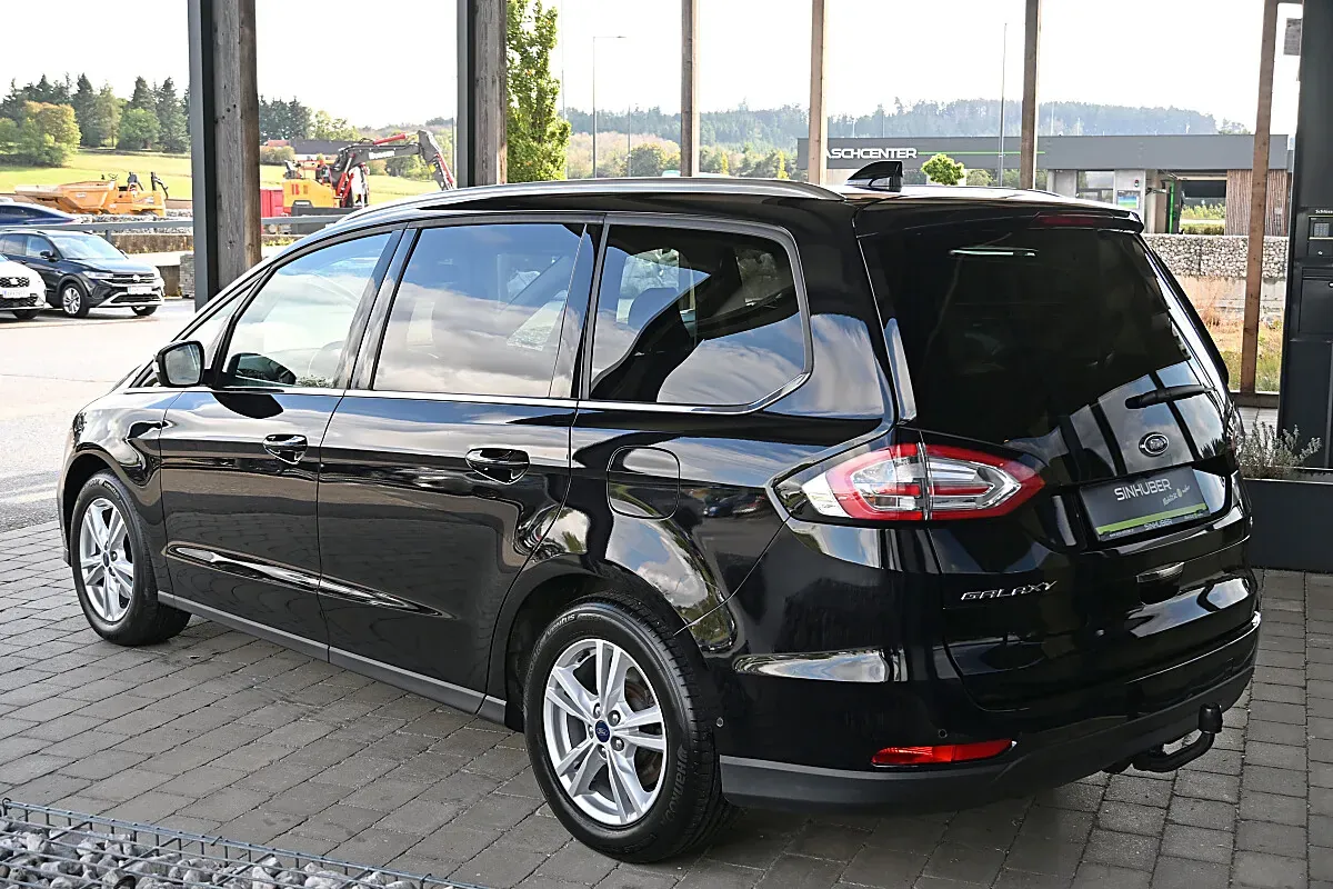 Ford Galaxy 2023 photo 3