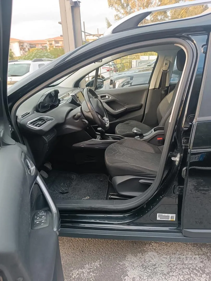 Peugeot 2008 2016 photo 5