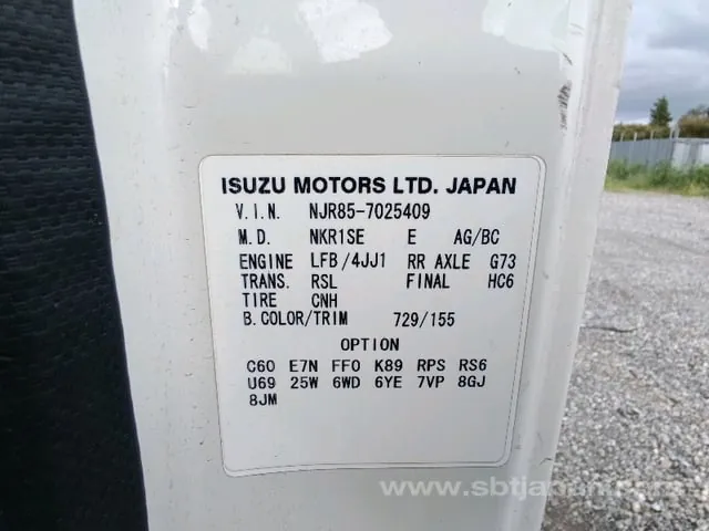 Isuzu Elf 2012 photo 2