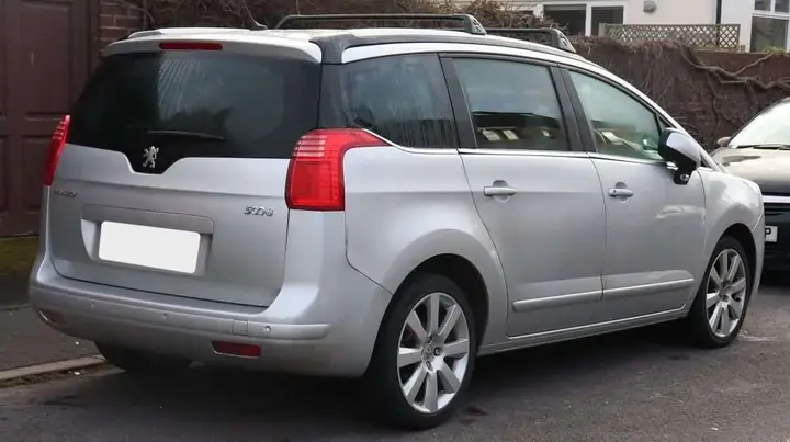 Peugeot 5008 2015 photo 2