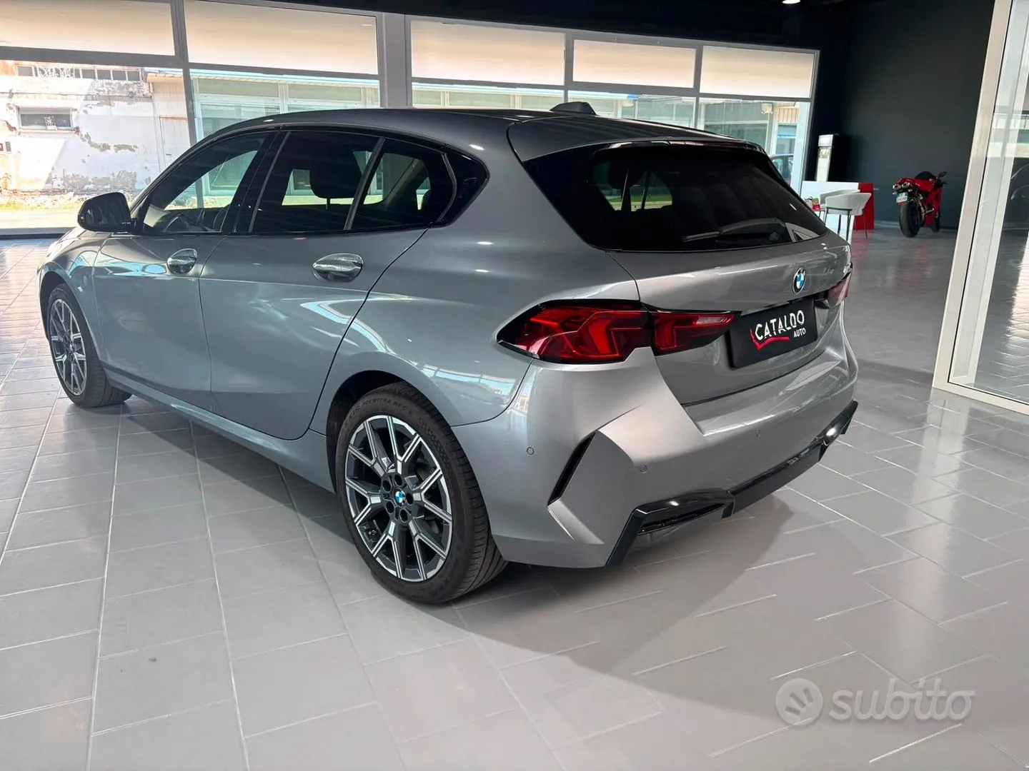 BMW 118 2025 photo 3