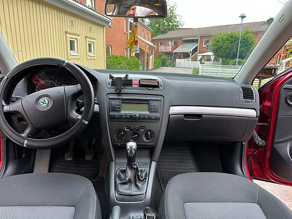 Skoda Octavia 2008 photo 5